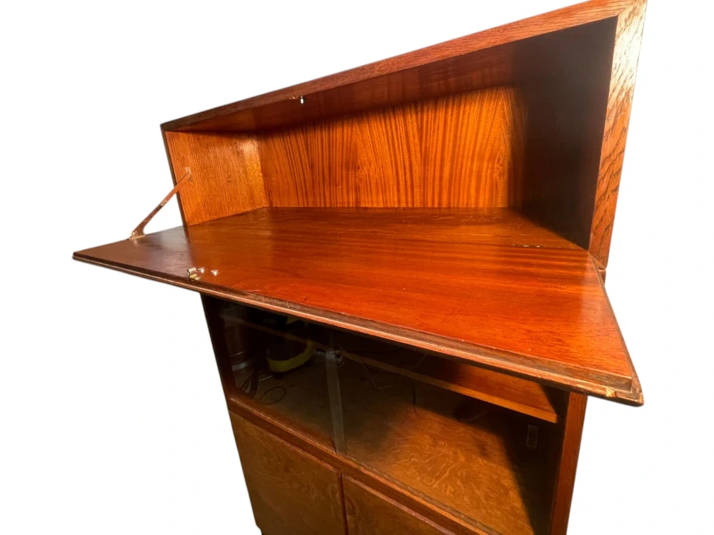 Starožitná knihovna – funkcionalismus