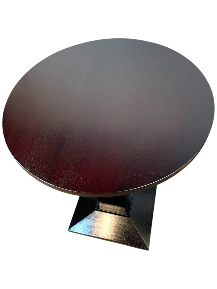 Starožitný konferenční stolek – rondokubismus