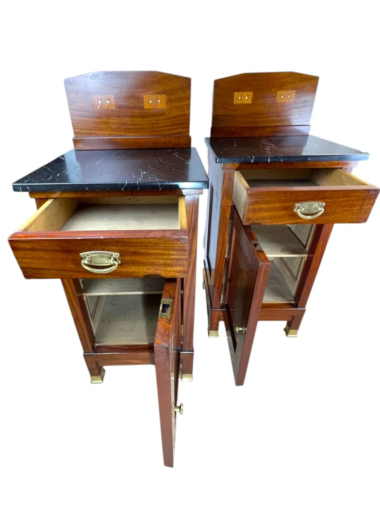 Starožitné noční stolky - secese